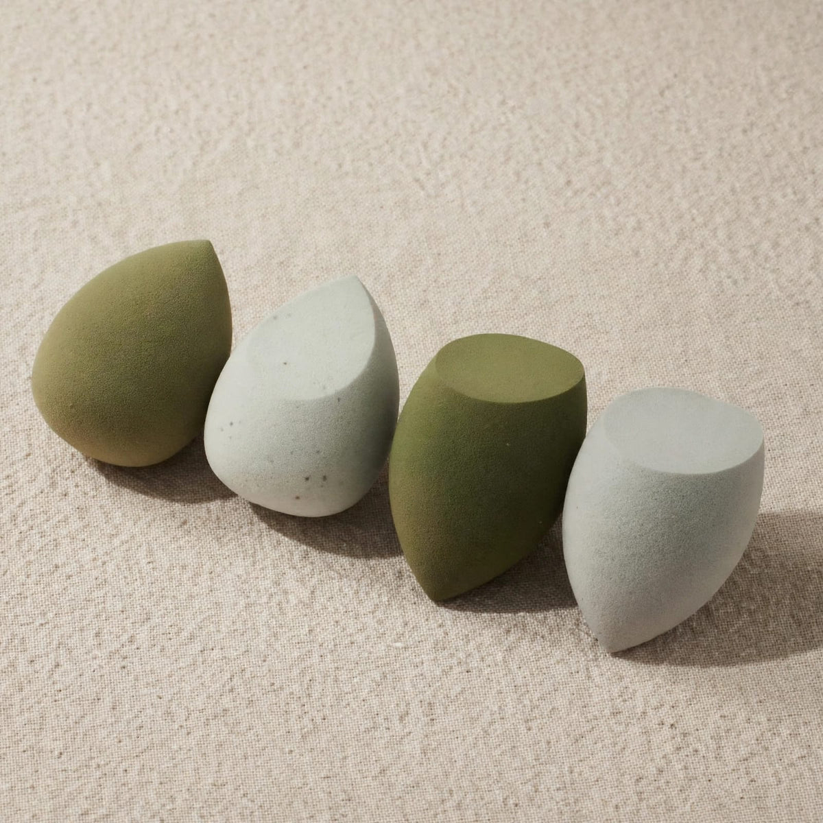 4 Pcs Beauty Egg Makeup Sponge Blenders